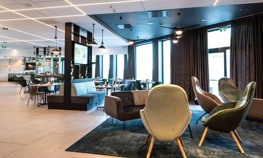 Hilton Garden Inn Bucharest Airport Otopeni Restaurant foto