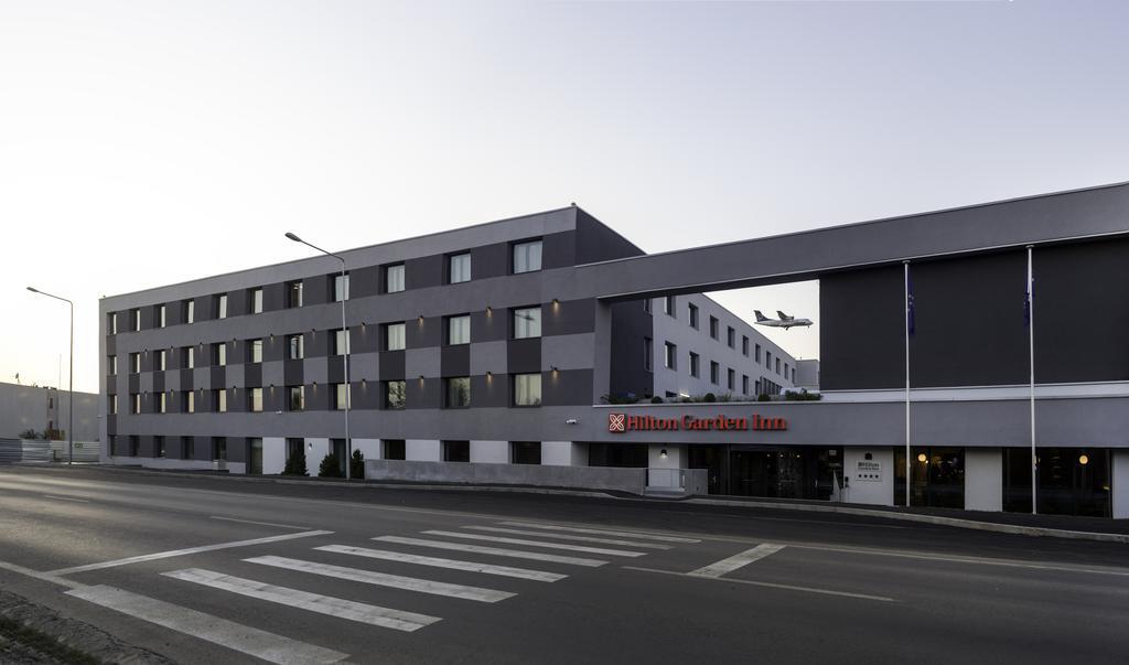 Hilton Garden Inn Bucharest Airport Otopeni Exterior foto